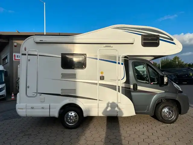 KNAUS Sky Traveller 500